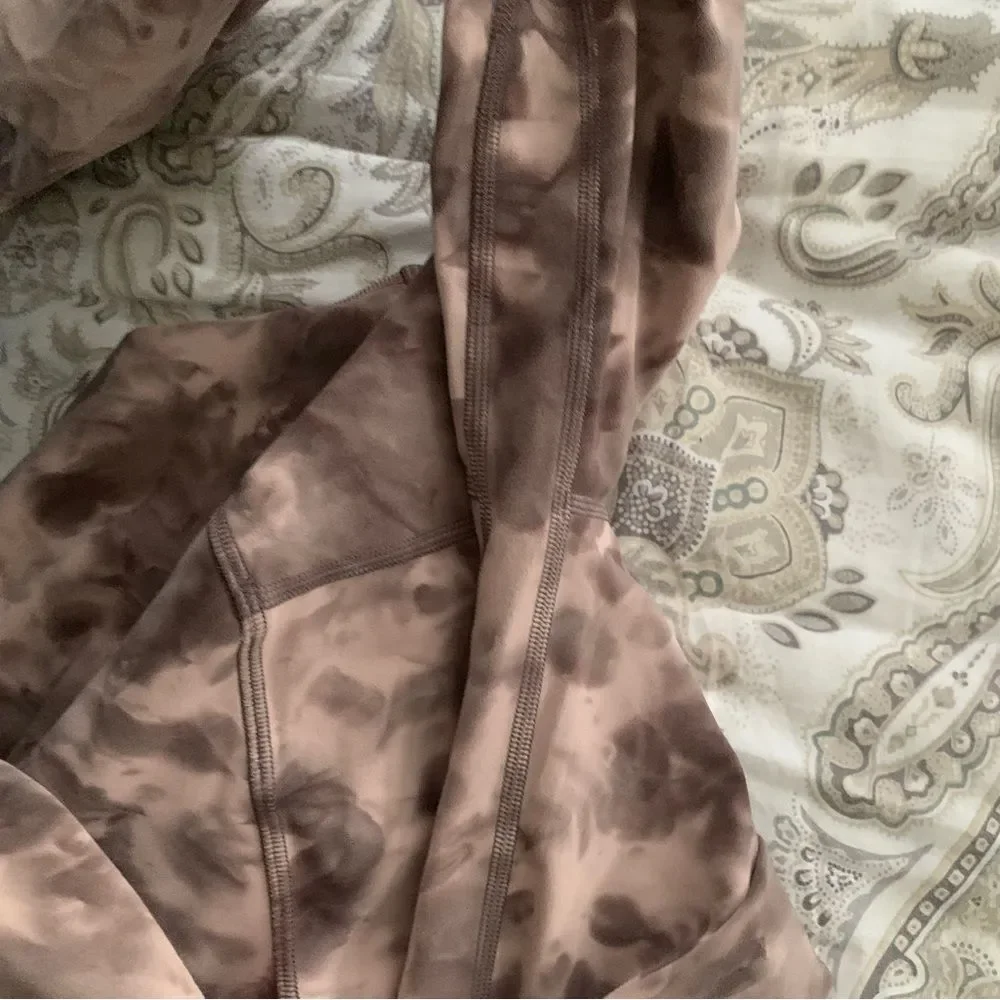 Lululemon diamond dye align 23” leggings size 4